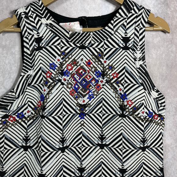 Free People‎ Mini Dress Womens Medium White Black Jacquard Beaded Shift NEW - Picture 2 of 10